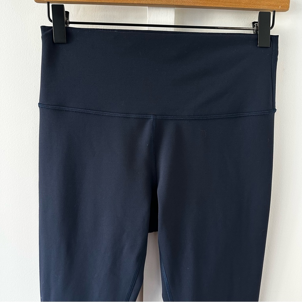 LULULEMON navy Wunder Train High-Rise Tight 25" - Picture 5 of 8